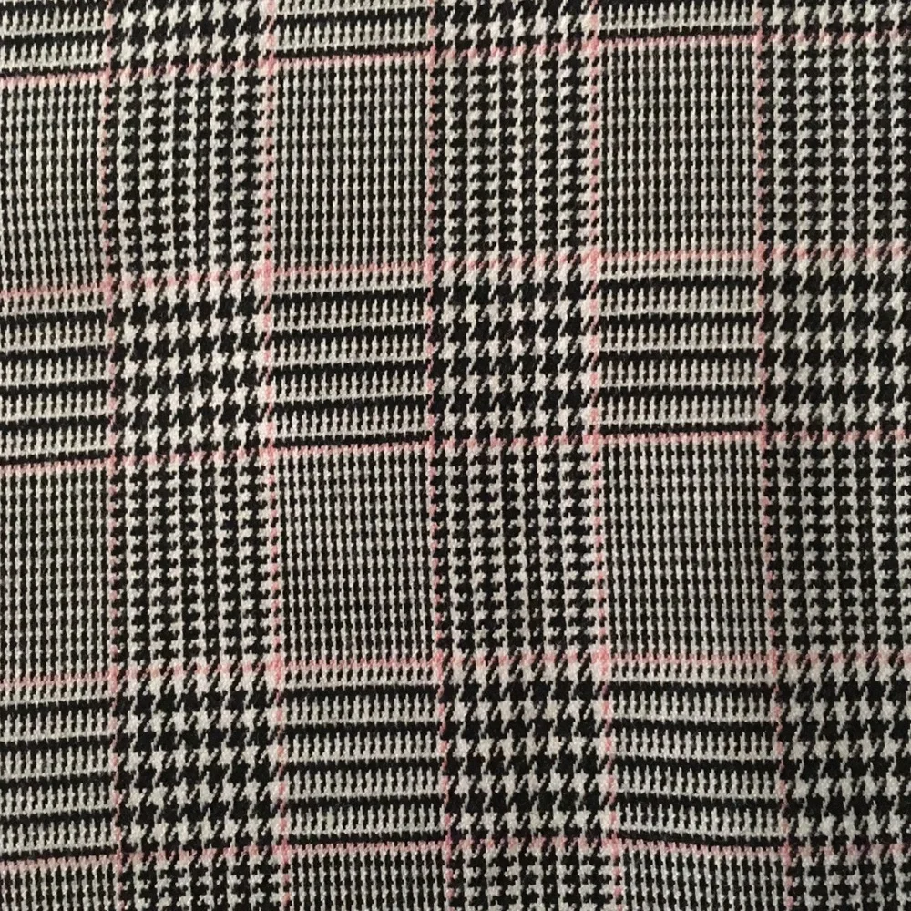 *Tokito* Size 12 plaid/houndstooth asymmetrical skirt. - Picture 9 of 10